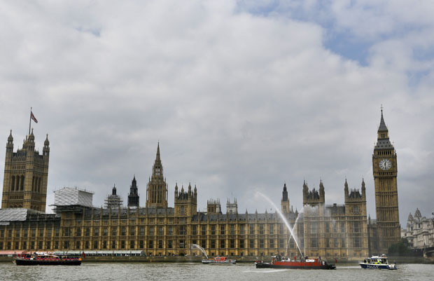 НАПАД ЛОНДОНА НА СРБИЈУ: Лажи Британије у СБ 